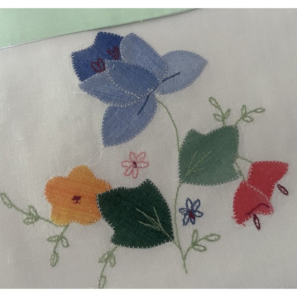 New Tea Fingertip Guests Towels Floral Applique Embroidery 2 Sets of 4 Available - Picture 9 of 13